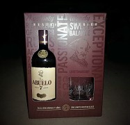 Abuelo Aňejo Ron 7 y. kazeta se skleničkama Abuelo Aňejo Ron 7 y. kazeta se skleničkama